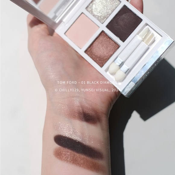 NWB TOM FORD Soleil Neige Eye Color Quad Eyeshadow 01 Black Diamond 0.24 oz/7 g - Picture 4 of 8